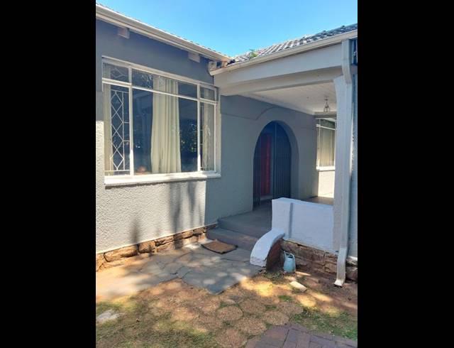 4 BEDROOM HOUSE FOR SALE IN KENSINGTON